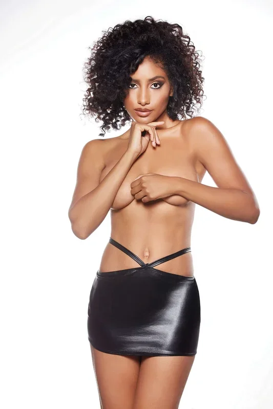 Kitten Open Back Mini Skirt – One Size – Black