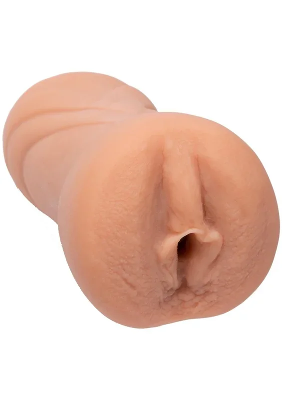 Signature Strokers Ariana Marie Ultraskyn Pocket Masturbator – Pussy