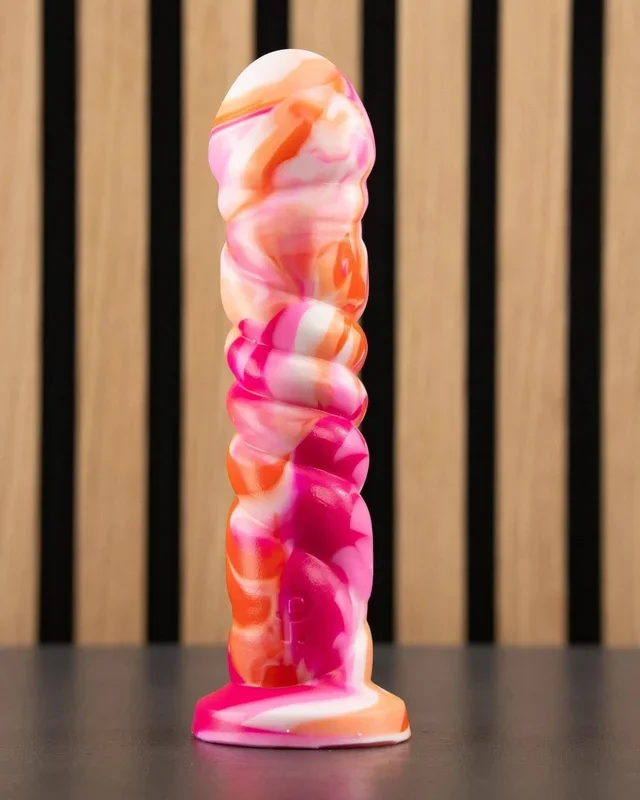 Two – Medium, Medium – Lesbian Pride