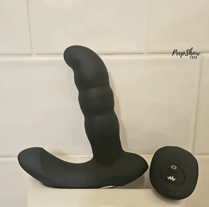 Xara Thrust Plug with powerful vibration